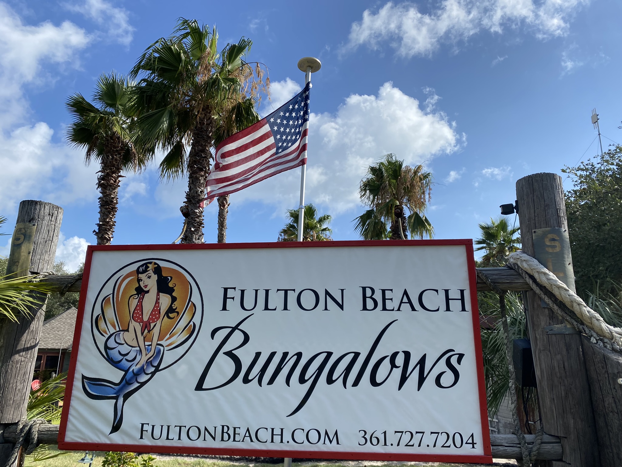 Fulton Beach Bungalows Sign